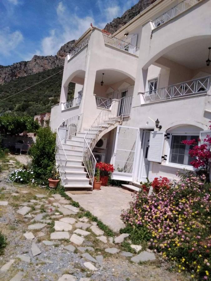 West Red Rock And View Leonidio Maisonette Studio Екстериор снимка