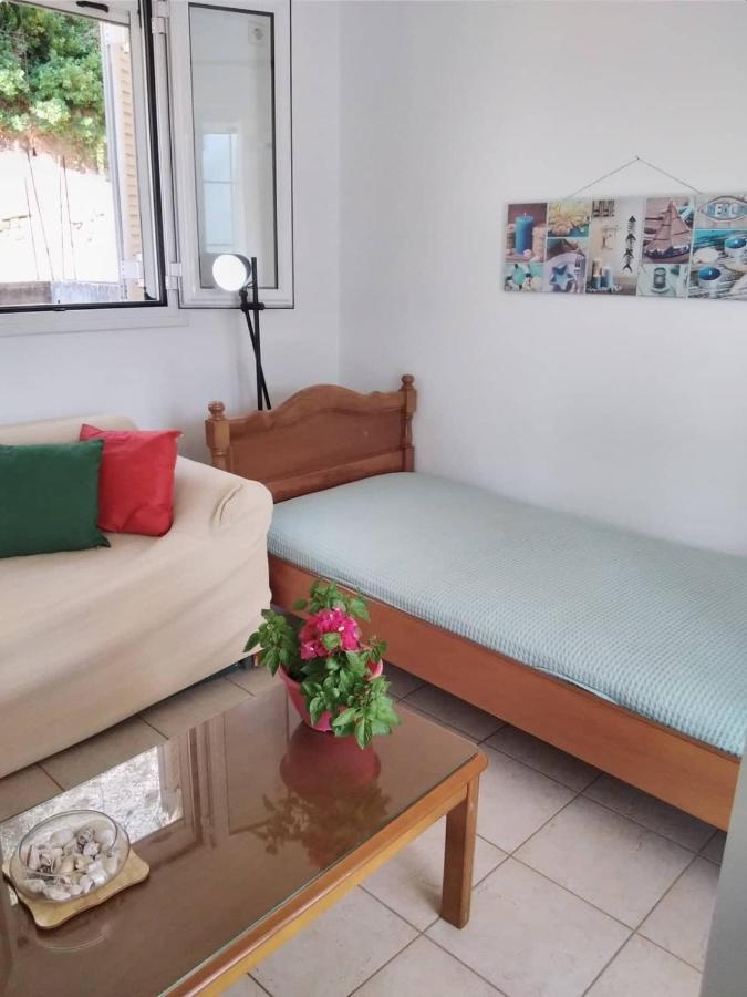 West Red Rock And View Leonidio Maisonette Studio Екстериор снимка