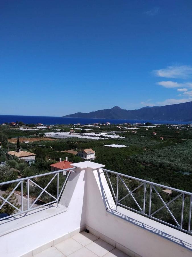 West Red Rock And View Leonidio Maisonette Studio Екстериор снимка