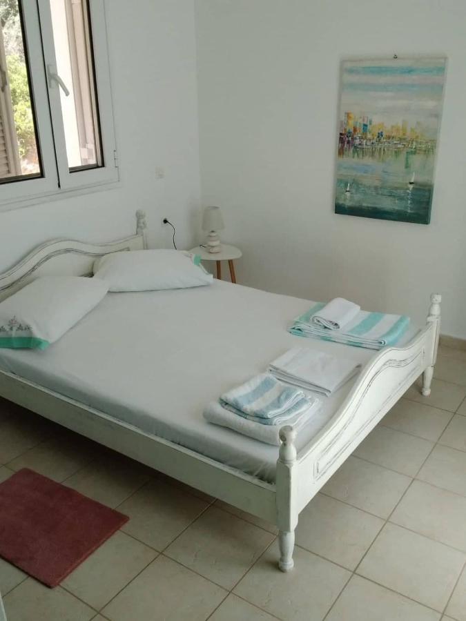 West Red Rock And View Leonidio Maisonette Studio Екстериор снимка